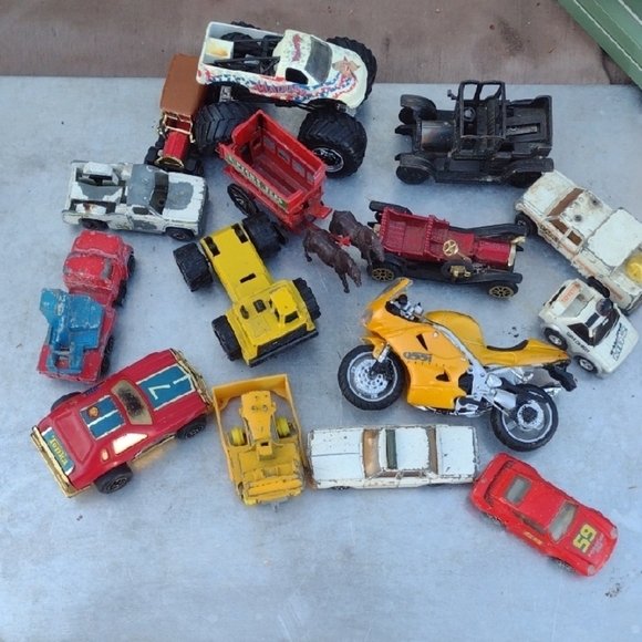 Assorted Toy Vehicle Set - Picture 1 of 7